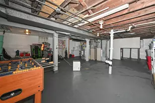 2001 S 90th St, West Allis, WI 53227 - Photo 20