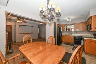 10211 S Nicholson Rd, Oak Creek, WI 53154 - Photo 12