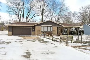 10211 S Nicholson Rd, Oak Creek, WI 53154 - Photo 38