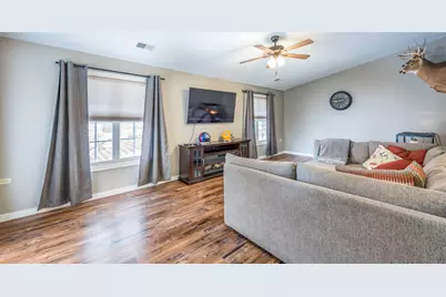 25151  87th St #5, Salem Lakes, WI 53168 - Photo 4