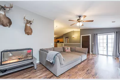 25151  87th St #5, Salem Lakes, WI 53168 - Photo 6