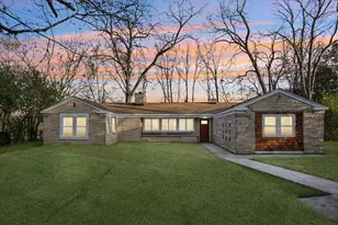 5686 N River Forest Dr, Glendale, WI 53209 - Photo 4