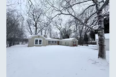 5686 N River Forest Dr, Glendale, WI 53209 - Photo 2