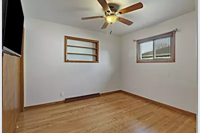 200 S Stuart Rd, Racine, WI 53406 - Photo 22