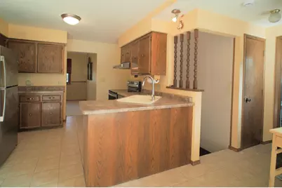 1021  Hill St, Watertown, WI 53098 - Photo 12