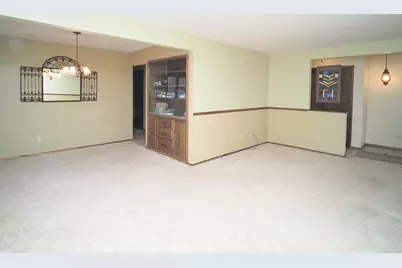 1021  Hill St, Watertown, WI 53098 - Photo 8