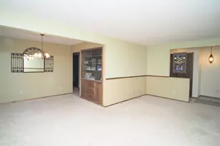 1021 Hill St, Watertown, WI 53098 - Photo 8