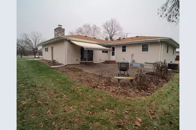 1021  Hill St, Watertown, WI 53098 - Photo 4