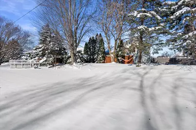 8005  Thistle Ct, Racine, WI 53185 - Photo 30