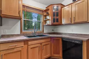 8005 Thistle Ct, Racine, WI 53185 - Photo 10