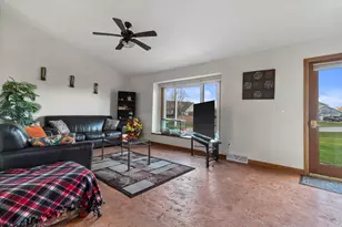 8005 Thistle Ct, Racine, WI 53185 - Photo 6