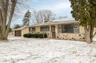 5820 W Donna Dr, Brown Deer, WI 53223 - Photo 38