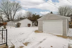 8930 W Lawrence Ave, Milwaukee, WI 53225 - Photo 6