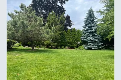 8720 W Ohio Ave, Milwaukee, WI 53227 - Photo 40