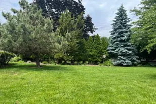 8720 W Ohio Ave, Milwaukee, WI 53227 - Photo 40