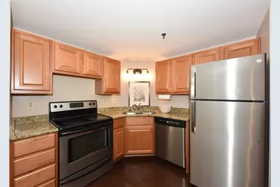 270 E Highland Ave #214, Milwaukee, WI 53202 - Photo 14