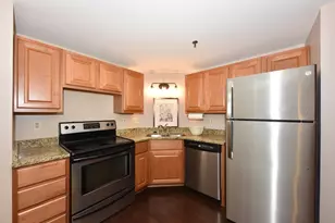 270 E Highland Ave, Milwaukee, WI 53202 - Photo 14