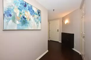 270 E Highland Ave, Milwaukee, WI 53202 - Photo 20