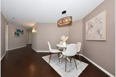 270 E Highland Ave #214, Milwaukee, WI 53202 - Photo 2