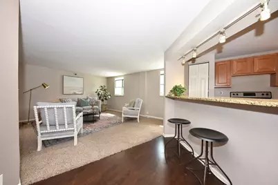 270 E Highland Ave #214, Milwaukee, WI 53202 - Photo 8