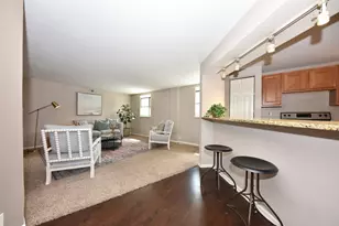 270 E Highland Ave, Milwaukee, WI 53202 - Photo 8