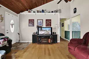 232 Richard St, Waukesha, WI 53189 - Photo 4