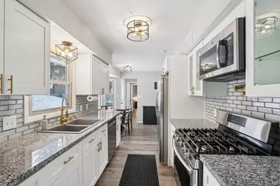 2117  Sunnyside Dr, Waukesha, WI 53186 - Photo 18