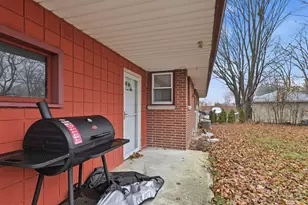 6326 W Bottsford Ave, Greenfield, WI 53220 - Photo 20