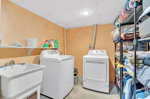 1436 W Washington Ave, Cleveland, WI 53015 - Photo 22