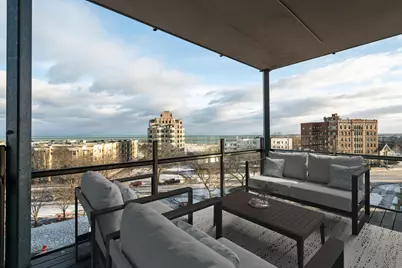 1313 N Franklin Pl #504, Milwaukee, WI 53202 - Photo 4