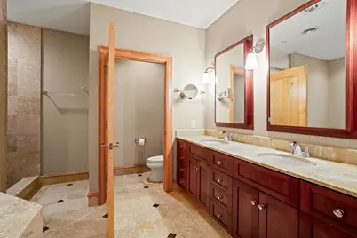 1313 N Franklin Pl #504, Milwaukee, WI 53202 - Photo 26
