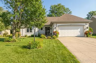 W181N8912 Melanie Ln, Menomonee Falls, WI 53051 - Photo 2