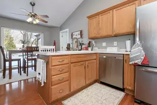 W181N8912 Melanie Ln, Menomonee Falls, WI 53051 - Photo 10