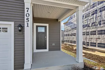 7051  Oakmont Rd, Racine, WI 53403 - Photo 4