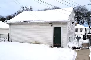 3328 N 37th St, Milwaukee, WI 53216 - Photo 12