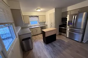 2831 E Carpenter Ave, Cudahy, WI 53110 - Photo 2