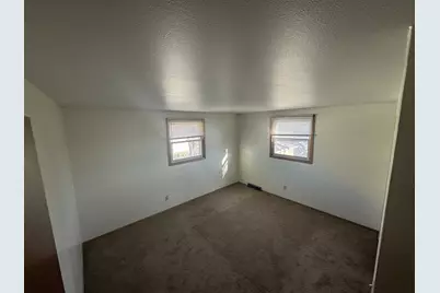 2831 E Carpenter Ave, Cudahy, WI 53110 - Photo 6