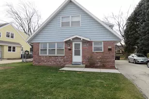 2831 E Carpenter Ave, Cudahy, WI 53110 - Photo 1