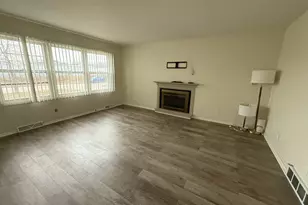 2831 E Carpenter Ave, Cudahy, WI 53110 - Photo 4