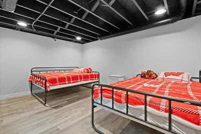 15935  Hill Ct, Brookfield, WI 53005 - Photo 36