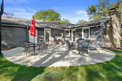 15935  Hill Ct, Brookfield, WI 53005 - Photo 38