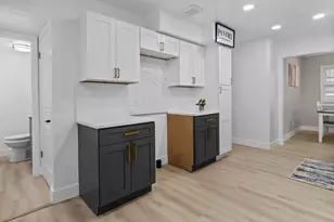 1215 S 91st St, West Allis, WI 53214 - Photo 6