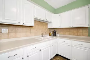 11834 W Greenfield Ave, West Allis, WI 53214 - Photo 10