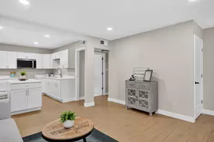 5273 N 51st Blvd, Milwaukee, WI 53218 - Photo 8