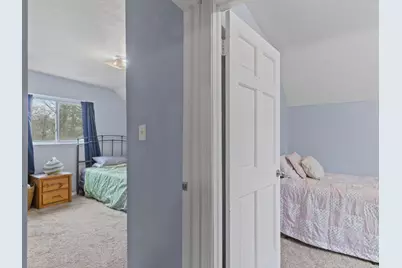 3923 S 41st St, Greenfield, WI 53221 - Photo 14