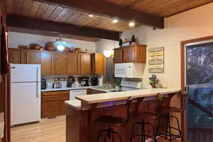 37835 Atkins Knoll Rd, Summit, WI 53066 - Photo 4