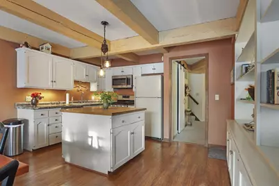 880  Windsor Dr #J3, Fontana, WI 53125 - Photo 10