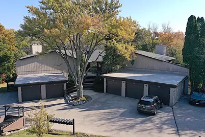 880  Windsor Dr #J3, Fontana, WI 53125 - Photo 2