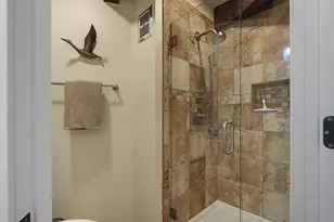 880 Windsor Dr, Fontana, WI 53125 - Photo 16