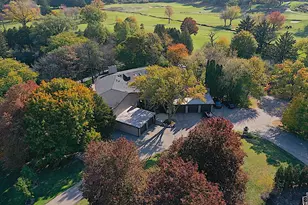 880 Windsor Dr, Fontana, WI 53125 - Photo 1